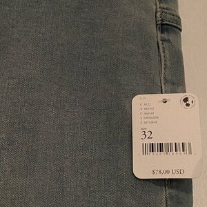 Light washed denim pant Stretch comfortable fit Brand New!